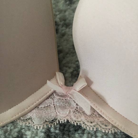 Victoria Secrets Dream Angel push up bra - Picture 3 of 11